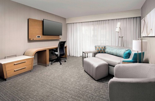 Tanasbourne Hotel | Courtyard By Marriott Portland Hillsboro