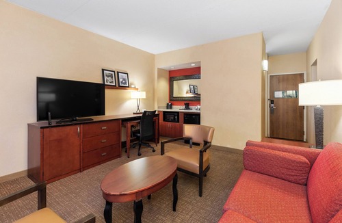 Holland Hotel | Courtyard by Marriott Toledo Airport Holland