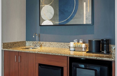 Maple Grove Hotel | Courtyard by Marriott Minneapolis Maple Grove/Arbor Lakes