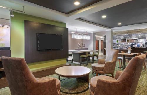 Lafayette Hotel | Courtyard Lafayette Airport