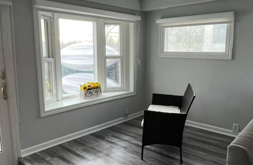 White Lake Cottage | Cozy 3 bedroom fully furnished lake view house!