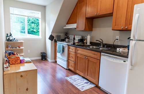 Bothell Apartment | Cozy 2 Bedroom 1 Bath Apartment