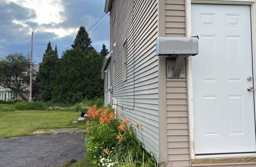 Laurium Cottage | Cozy 2-bedroom cottage in historic Calumet