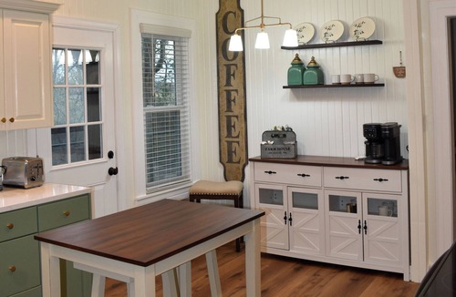 McLeod Cottage | Cozy 2 Bedroom Cottage in serene Hosston