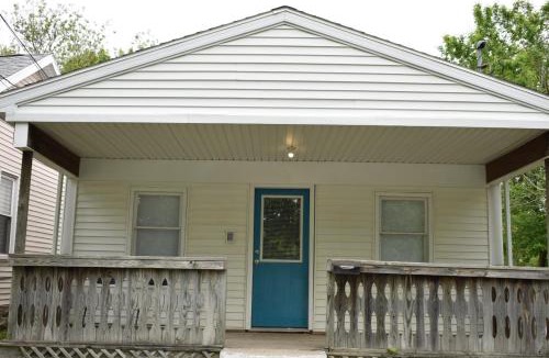 Adrian House | Cozy 2 Bedroom House