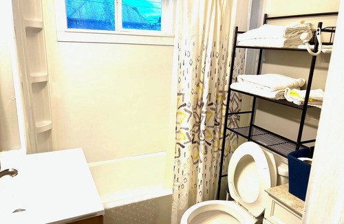 South Bend Apartment | Cozy 2 Bedroom South of South Bend