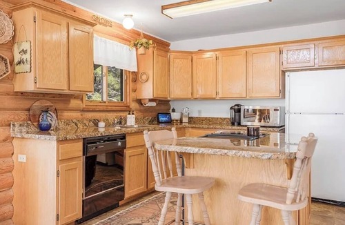Pine Valley Cabin | Cozy 3-bedroom cabin in perfect Pine Valley with AC