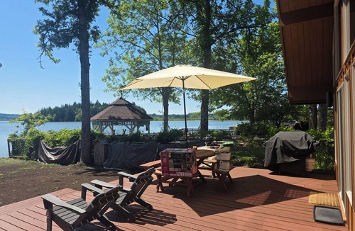 Silver Lake Cabin | Cozy 3-bedroom cabin at serinity cove on tranquil Silver Lake with AC