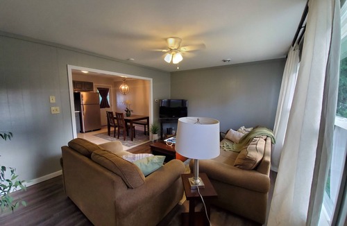 Tiffin House | Cozy 3 Bedroom Ranch No steps