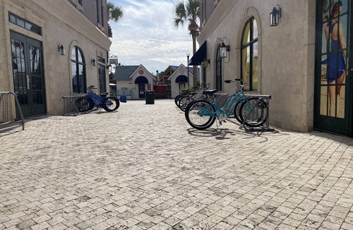 Rosemary Beach Apartment | Cozy 30A Studio for Two, by Rosemary Bch. Walk to Beach/Dining/Heated pool/shops