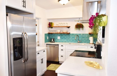 Port Canaveral House | Cozy 4Bd/2Ba House with 2 Kitchens, short walk to the beach