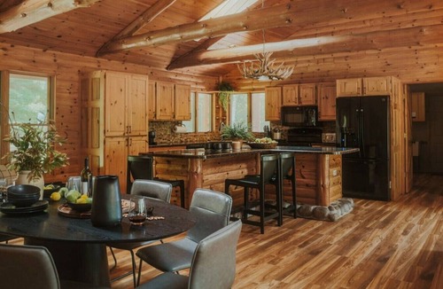 Grant Cabin | Cozy 4bdr cabin w/hot tub on the Muskegon River