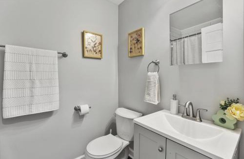 Worth House | Cozy 4BR 2BA Worth Home