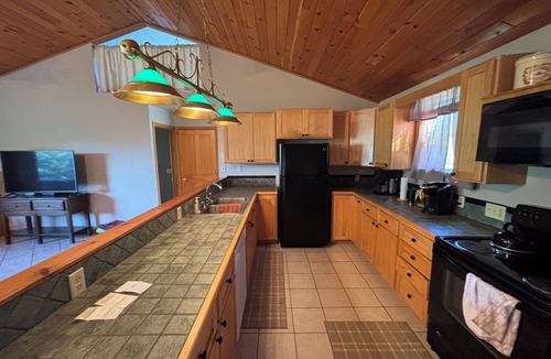 Oliver House | Cozy and Comfortable 2-bedroom in Oliver