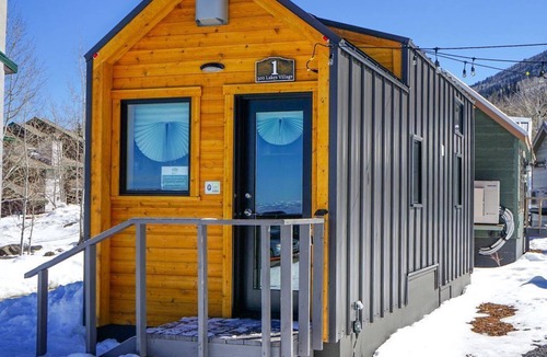 Mesa Cabin | Cozy and Rustic Tiny House Rental for Glamping in Colorado