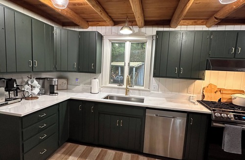 Harbor Springs Cottage | Cozy beachfront cottage in Harbor Springs/Good Hart/M-119/Tunnel of Trees.