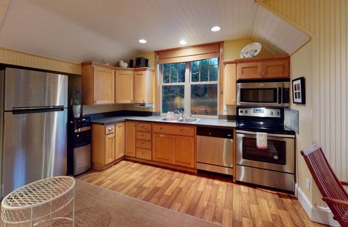 Lakeside Cabin | Cozy Boathouse On The Lake W/Spacious Dock. Boat access only