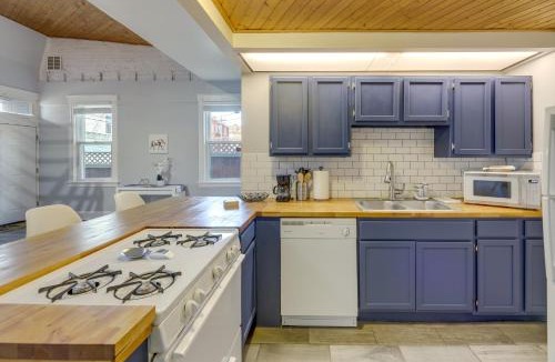 Clifton Heights House | Cozy Boho-Chic Loft ~ 2 Mi to Downtown Cincinnati