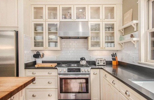 South Haven Cabin | Cozy Cabin for a Peaceful Getaway on Private 20-acres of Woods with Pond