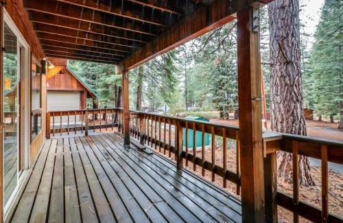 Truckee Ski Chalet | Cozy Cabin near Slopes with Spectacular Starry Skies