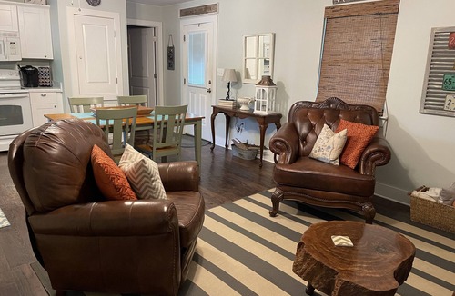 Fairhope Cabin | Cozy Cabin on the River