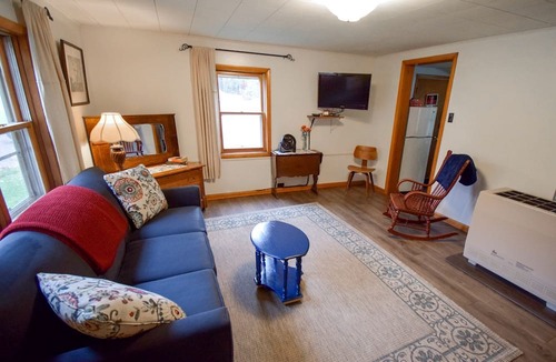 Ashland Cabin | Cozy Cabin Overlooking Chequamegon Bay in Ashland, Wisconsin