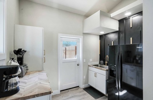West Salem Apartment | Cozy Castle for extended stay ~ pet friendly! laundry, kitchenette, private yard