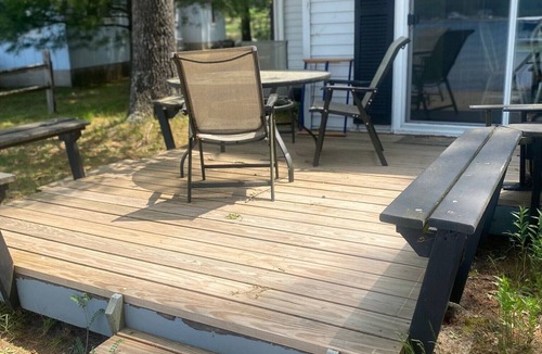Baldwin Cottage | Cozy Cottage -2-Bedroom- on Amazing 910 Acre Big Star Lake!