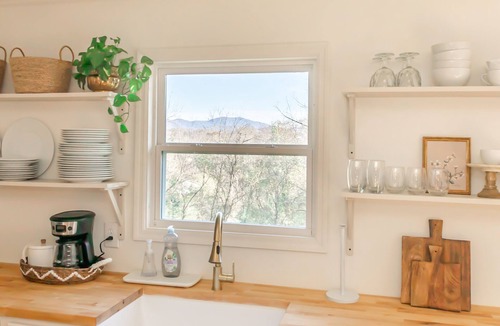 Hayesville House | Cozy cottage close to downtown Hayesville