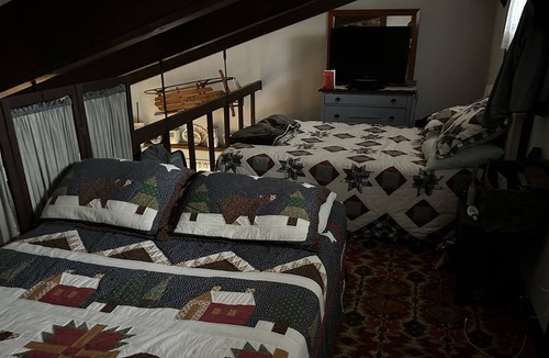 Gladwin Cabin | Cozy Cottage