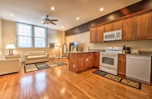Sawyer Apartment | Cozy Couples’ Getaway < 2 Mi to Lake Michigan!