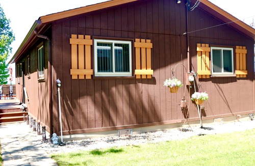 Duluth Cabin | Cozy & Cute 2-bedroom Cabin minutes from Duluth with beautiful sandy beach