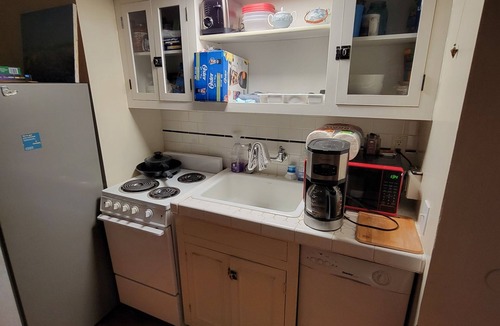 Alphabet Historic District Apartment | Cozy, fully furnished studio located in the Historic empress building!