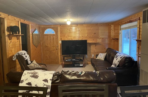 Crivitz Cabin | Cozy Getaway by Crooked Lake. Steps to the boat launch