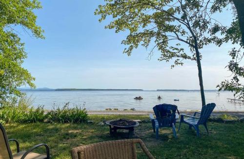 North Hero House | Cozy Lake Champlain Cottage w/Private Beach!