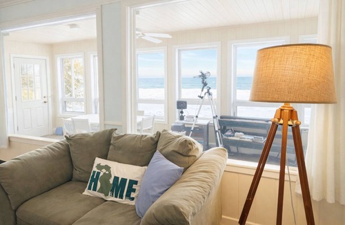 Millersburg House | Cozy Lake Huron Retreat | Family & Dog Friendly