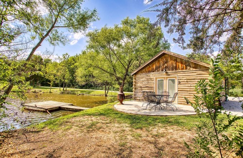 Sand Springs Cabin | Cozy Lakeside Log Cabin. Private Lake, Peaceful & Secluded. Pet-friendly!