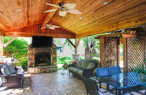 Mundy Township Cottage | Cozy Michigan Home -outside oasis , near the airport
