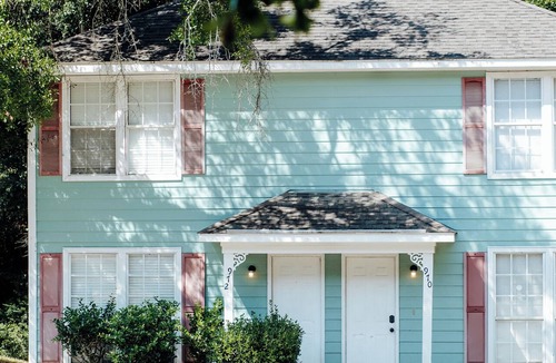 Mobile Apartment | Cozy Modern 2BR Home | Patio & Pet-Friendly