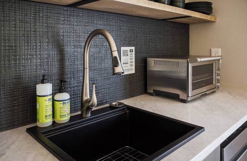 Pleasant Valley Apartment | Cozy modern studio apartment in quiet Ridgefield with AC