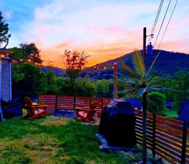 Jellico House | Cozy Mountain Getaway Near ATV Trails & Cumberland Gap EV Plug