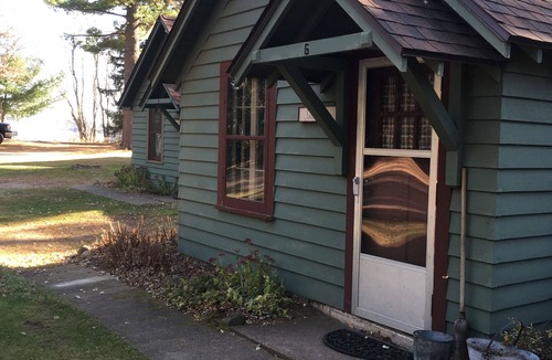 Lake Wissota Cabin | Cozy one bedroom Hideaway Resort cabin #6