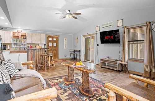 Briar Crest Woods Cabin | Cozy Poconos Cabin w/Hot Tub, Sauna & Fire Pit