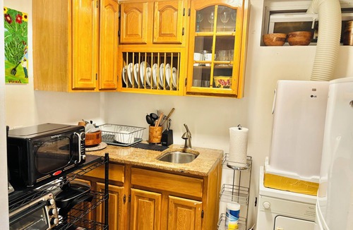Queens Apartment | Cozy Private Affordable 2 Bedrooms one bathroom and Kitchenette Queens, New York