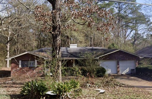 Jackson House | Cozy Private Bedroom/bath with smoking allowed