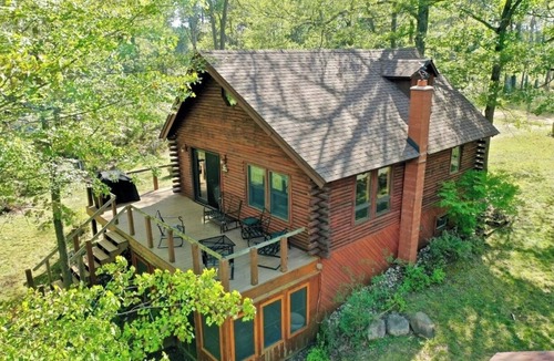 Merritt Cabin | Cozy Riverfront Cabin steps away from National Forest trails