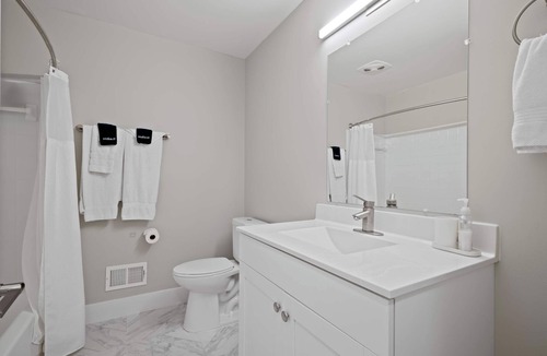 Rochester Apartment | Cozy Stay Modern Comfort in the City