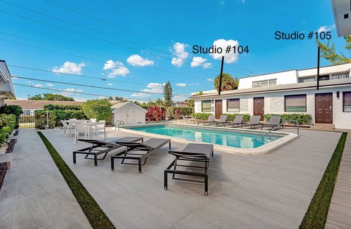 Deerfield Beach Apartment | Cozy Studio #105 | Intimate Beach Escape