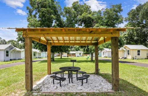 South Pensacola Cottage | Cozy Studio Retreat Near Downtown Pensacola