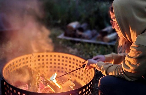 Hovland House | Cozy Tiny Cabin - Off-Grid Experience with Sled Dogs Year 'round in Minnesota